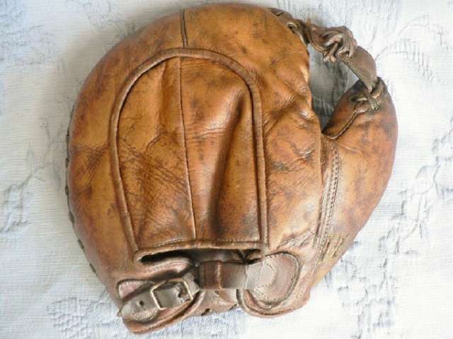 Earl Sheely Spalding LG 1 Basemitt Back